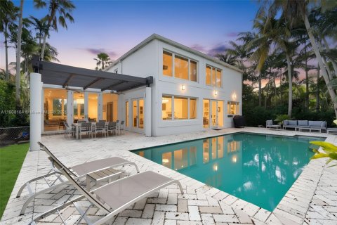Villa ou maison à vendre à Bal Harbour, Floride: 5 chambres, 424.19 m2 № 1967856 - photo 3