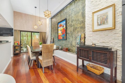 House in West Palm Beach, Florida 4 bedrooms, 230.4 sq.m. № 2082062 - photo 6