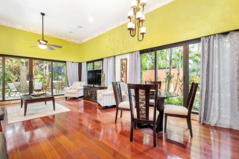 House in West Palm Beach, Florida 4 bedrooms, 230.4 sq.m. № 2082062 - photo 23