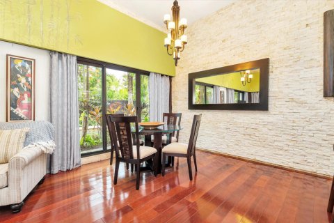 House in West Palm Beach, Florida 4 bedrooms, 230.4 sq.m. № 2082062 - photo 22