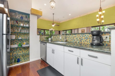 House in West Palm Beach, Florida 4 bedrooms, 230.4 sq.m. № 2082062 - photo 26