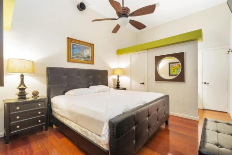 House in West Palm Beach, Florida 4 bedrooms, 230.4 sq.m. № 2082062 - photo 30