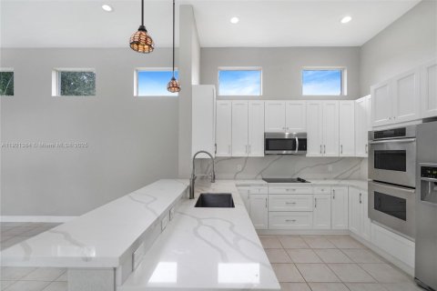 Casa en alquiler en Parkland, Florida, 4 dormitorios, 301.75 m2 № 1975508 - foto 7