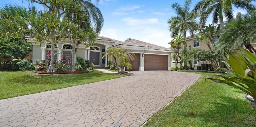 Casa en Parkland, Florida 4 dormitorios, 301.75 m2 № 1975508