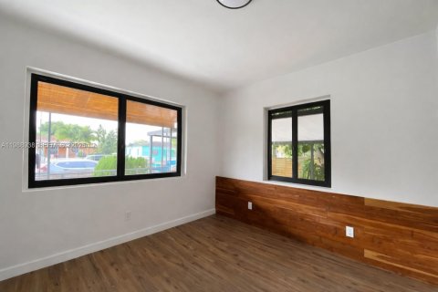 Купить виллу или дом в Майами, Флорида 3 спальни, 122.63м2, № 2050741 - фото 9