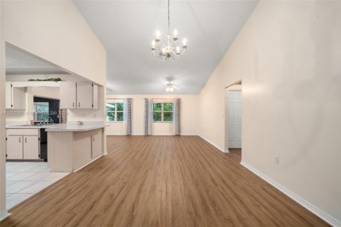 Casa en venta en Sebring, Florida, 3 dormitorios, 177.26 m2 № 1779542 - foto 15