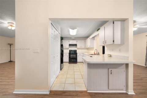 Casa en venta en Sebring, Florida, 3 dormitorios, 177.26 m2 № 1779542 - foto 9