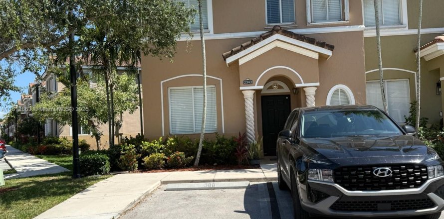 Touwnhouse à Homestead, Floride 4 chambres, 120.96 m2 № 1766446