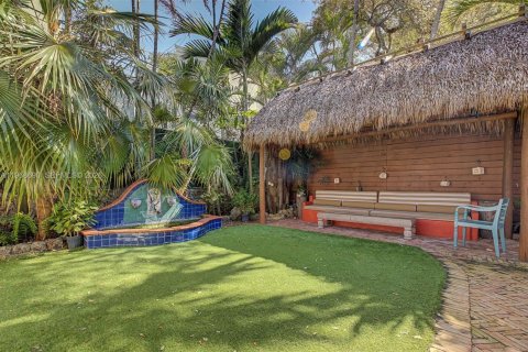 House in Miami, Florida 3 bedrooms, 174.38 sq.m. № 2031795 - photo 27