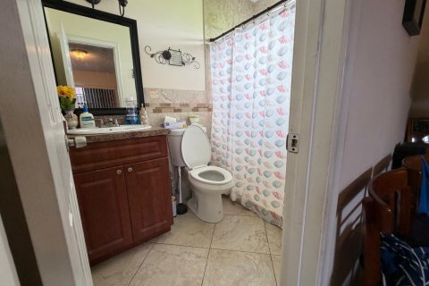 House in West Palm Beach, Florida 3 bedrooms, 120.03 sq.m. № 2402490 - photo 21