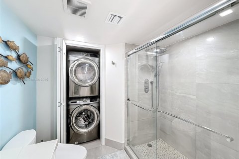 Купить кондоминиум в Майами-Бич, Флорида 2 спальни, 131.46м2, № 1937259 - фото 16