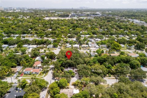 Купить виллу или дом в Норт-Майами, Флорида 1 спальня, 67.63м2, № 2037074 - фото 3