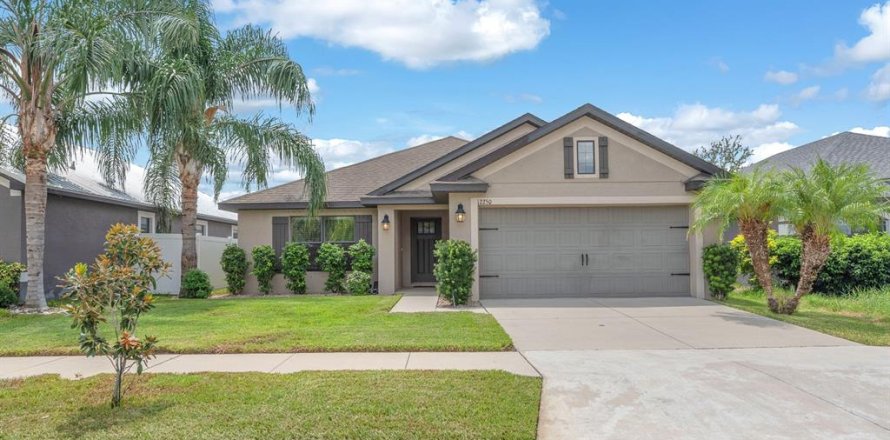 House in Riverview, Florida 3 bedrooms, 181.9 sq.m. № 2313051