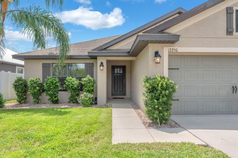 House in Riverview, Florida 3 bedrooms, 181.9 sq.m. № 2313051 - photo 2