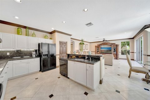 House in Miramar, Florida 5 bedrooms, 348.38 sq.m. № 1956997 - photo 23