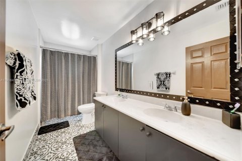 House in Miramar, Florida 5 bedrooms, 348.38 sq.m. № 1956997 - photo 16