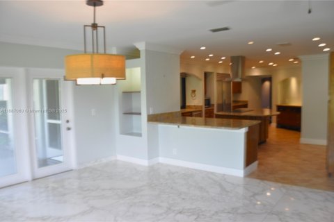 Villa ou maison à louer à Palm Beach Gardens, Floride: 4 chambres, 277.03 m2 № 1983435 - photo 7