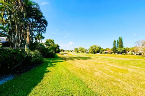 Villa ou maison à louer à Palm Beach Gardens, Floride: 4 chambres, 277.03 m2 № 1983435 - photo 10