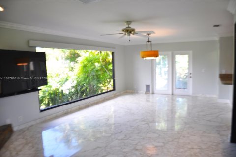 Villa ou maison à louer à Palm Beach Gardens, Floride: 4 chambres, 277.03 m2 № 1983435 - photo 5