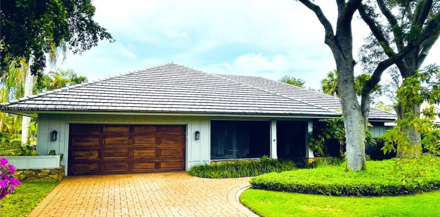 Villa ou maison à Palm Beach Gardens, Floride 4 chambres, 277.03 m2 № 1983435