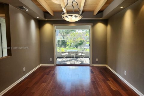 Villa ou maison à louer à Palm Beach Gardens, Floride: 4 chambres, 277.03 m2 № 1983435 - photo 8