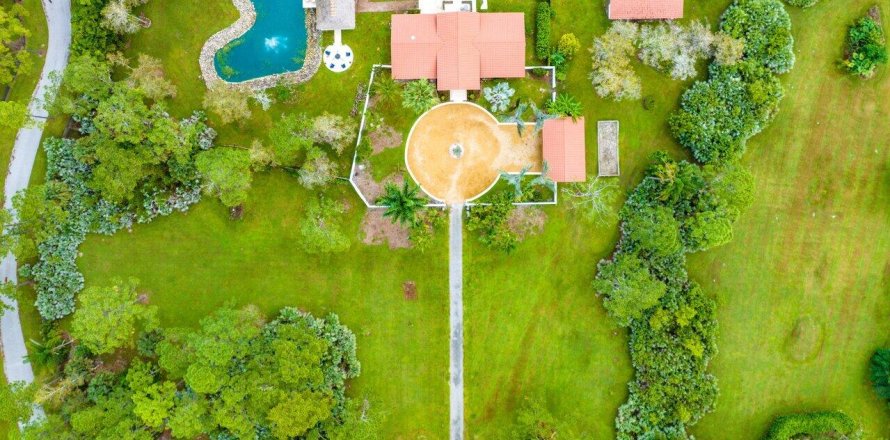 Casa en Palm Beach Gardens, Florida 4 dormitorios, 219.25 m2 № 1216258