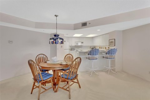 Condo in Daytona Beach Shores, Florida, 2 bedrooms  № 1880977 - photo 30