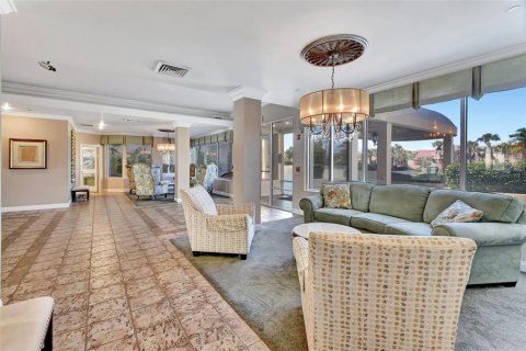 Condo in Daytona Beach Shores, Florida, 2 bedrooms  № 1880977 - photo 15
