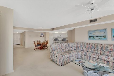 Condo in Daytona Beach Shores, Florida, 2 bedrooms  № 1880977 - photo 29