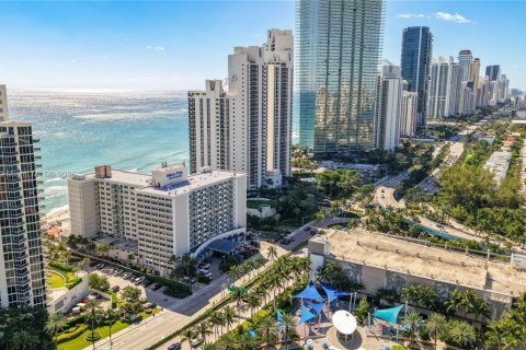 Studio in the Condo in Sunny Isles Beach, Florida № 2088221