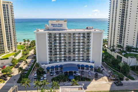 Condo in Sunny Isles Beach, Florida № 2088221 - photo 6