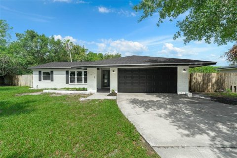House in Longwood, Florida 4 bedrooms, 149.02 sq.m. № 1843795 - photo 1