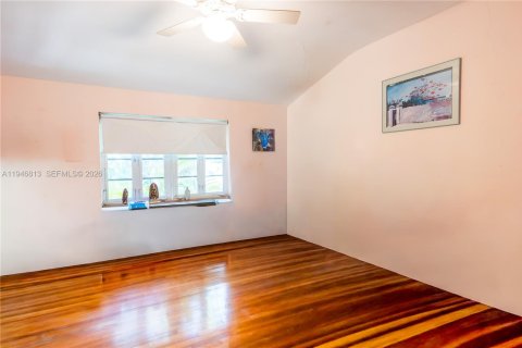 Casa en venta en Miami, Florida, 3 dormitorios, 229.84 m2 № 2010322 - foto 20