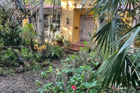 Villa ou maison à vendre à Miami, Floride: 3 chambres, 229.84 m2 № 2010322 - photo 2