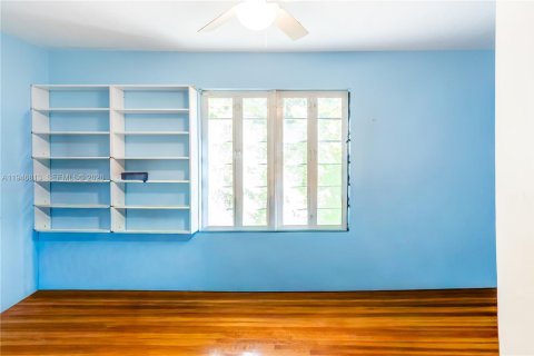 Casa en venta en Miami, Florida, 3 dormitorios, 229.84 m2 № 2010322 - foto 21