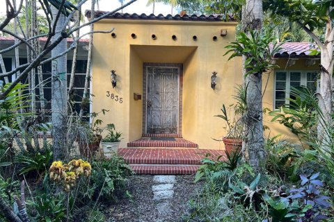 Villa ou maison à vendre à Miami, Floride: 3 chambres, 229.84 m2 № 2010322 - photo 3