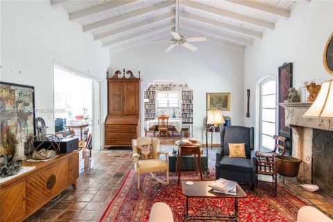 Casa en venta en Miami, Florida, 3 dormitorios, 229.84 m2 № 2010322 - foto 5