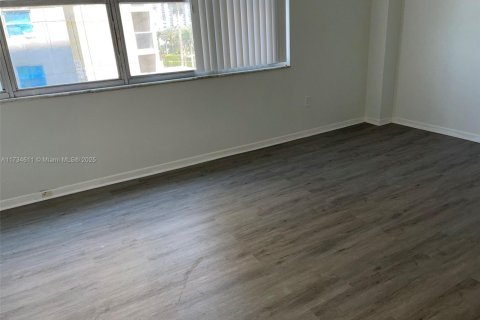 Condominio en venta en Miami Beach, Florida, 1 dormitorio, 79.43 m2 № 1483772 - foto 9