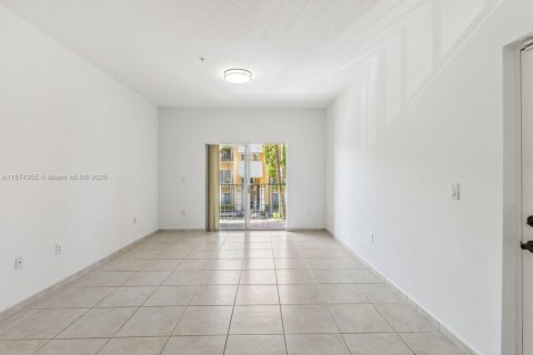 Copropriété à louer à Doral, Floride: 2 chambres, 84.54 m2 № 1925712 - photo 5
