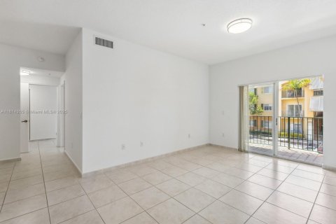Copropriété à louer à Doral, Floride: 2 chambres, 84.54 m2 № 1925712 - photo 6