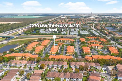 Copropriété à louer à Doral, Floride: 2 chambres, 84.54 m2 № 1925712 - photo 19