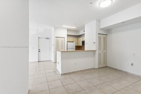 Copropriété à louer à Doral, Floride: 2 chambres, 84.54 m2 № 1925712 - photo 8