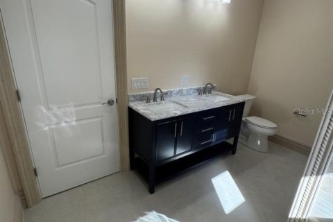 House in Okeechobee, Florida 4 bedrooms, 183.02 sq.m. № 2136205 - photo 25