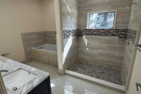 House in Okeechobee, Florida 4 bedrooms, 183.02 sq.m. № 2136205 - photo 30