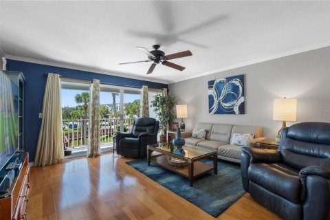 Townhouse in Seminole, Florida 4 bedrooms, 201.97 sq.m. № 2386617 - photo 19
