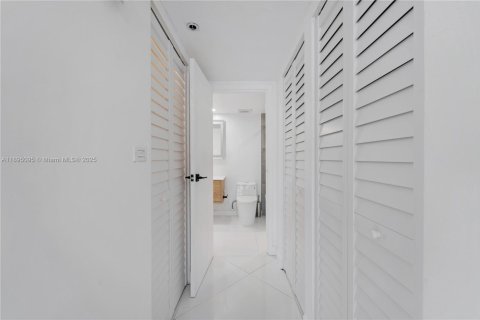 Copropriété à louer à North Bay Village, Floride: 2 chambres, 95.69 m2 № 1947518 - photo 20