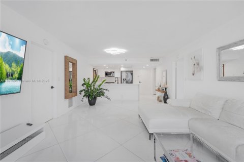 Copropriété à louer à North Bay Village, Floride: 2 chambres, 95.69 m2 № 1947518 - photo 8