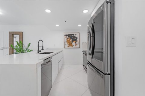 Copropriété à louer à North Bay Village, Floride: 2 chambres, 95.69 m2 № 1947518 - photo 3