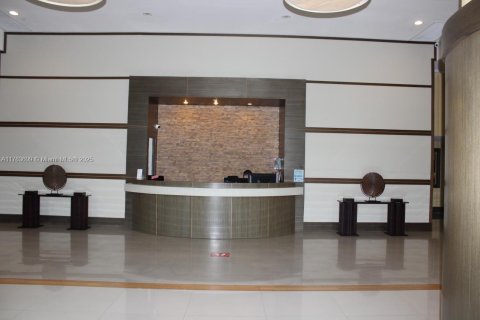 Condo in Miami, Florida, 1 bedroom  № 1714930 - photo 16