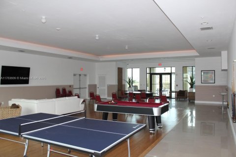 Condo in Miami, Florida, 1 bedroom  № 1714930 - photo 25